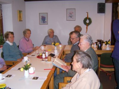 Pressefoto: , 2009 © Lesung am 10.11.09 in der Seniorenbegegnungsstätte mit Ute Bartscher.jpg