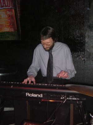 Porth 2006 &copy; Der Virtuose im Hintergrund ist Dietmar Goretzky.