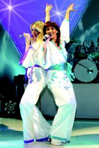 ABBA Mania 2006 &copy; Darbietung und theatralische Gesten sind immer wichtig.