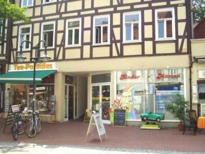 Porth , 2006 &copy; Kinder-Marinas Stundenkindergarten in der G&ouml;ttinger Innenstadt hat seine Residenz hinter dem Schiff auf dem Regenborgen in der Groner Stra&szlig;e 4.