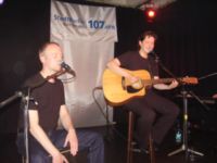 Porth , 2006 &copy; Links am Cajon (=kubanischer Klopfkasten) Jan Lehmann, in der Mitte, Maren Hutengs und links am e-Piano Oliver Wilken.