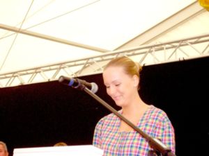 Porth , 2006 &copy; Eine Gro&szlig;veranstaltung in G&ouml;ttingen ohne das G&auml;nseliesel ist eine Veranstaltung ohne Maskottchen. Laura Sch&ouml;n nimmt sich dabei das Recht, Anregungen zu Verbesserungen zu geben.