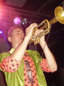 Porth , 2006 &copy; Guillaume Poncelet garnierte die Housemusik mit virtuosen Trompeten-Improvisationen.