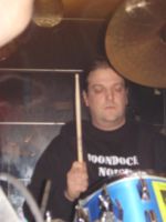 Porth , 2007 © Jan spielt am Schlagzeug bei Boondocks Noise.
