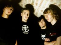 Pressefoto , 2007 &copy; Distance in Embrace begeisterten die Zuschauer im Cafe Kreuzberg