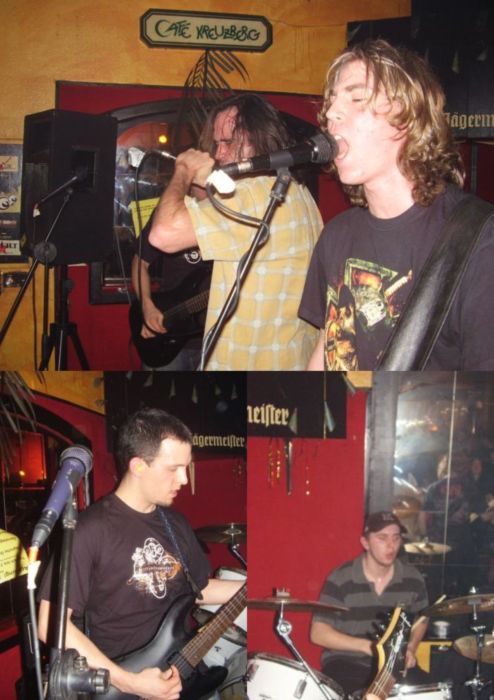 Porth , 2007 © Die Collage zeigt vier der fünf Bandmitglieder. Oben links ist Andreas, obenrechts Nilz. Untenlinks spielt Kay und untenrechts drummt Nicolas.