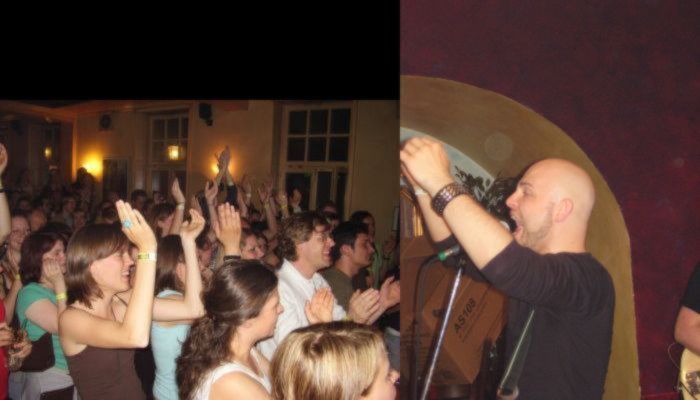 Porth , 2007 &copy; Christian Pr&ouml;wing macht das Klatschen vor und das Publikum nimmt diese Aufforderung dankbar auf und klatscht im Takt der Musik mit. So kann es bei einem guten Konzert laufen.