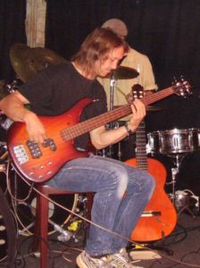 Porth , 2007 &copy; Grooves vom Bass des Musikers Frank Byzio.