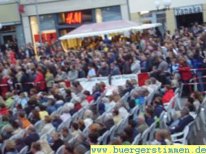 Porth , 2007 &copy; Ausverkaufte Reihen und viele Zaung&auml;ste f&uuml;r das Open-Air-Konzert des G&ouml;ttinger Symphonieorchesters.
