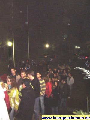 Pressefoto: Porth , 2007 &copy; Um halb zw&ouml;lf war auf der Sportlerparty noch relativ wenig los. Als ich um zw&ouml;lf nach Hause ging, begann erst der Ansturm der Studenten. Sicher haben die Studenten vorher noch ordentlich gelernt. ;-)