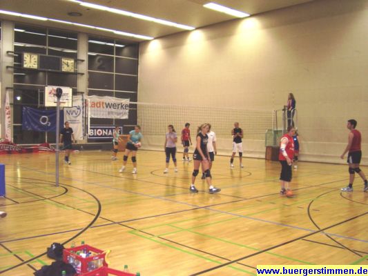 Pressefoto: Porth , 2007 &copy; Einer der letzten Punkte wurde hier ausgespielt. Alles fiebert der sechzig Stunden-Marke entgegen.
