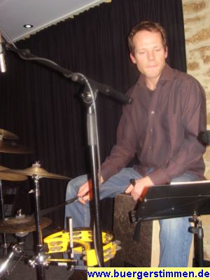 Pressefoto: Porth , 2008 &copy; Am Schlagwerk sa&szlig; Sven von Samson.