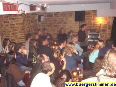 Pressefoto: Porth , 2008 &copy; Lea zog das Publikum in ihren Bann. Getuschel und Tischgespr&auml;che waren die Ausnahme.