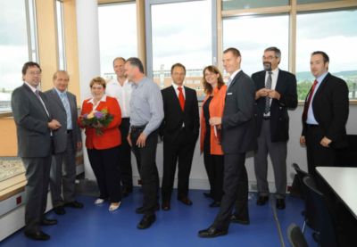 Pressefoto: Beisert / Pressefoto , 2008 &copy; BU: Erfolgreiche Unternehmer im Gespr&auml;ch - von links: Michael Rappe (Sparkasse G&ouml;ttingen), Landrat Reinhard Schermann, Ingrid u. Romanus Lange (Indula), Roland Laudin (Fitnesstudio Laudin), Uwe Gremmler (Parentis), Stefanie Kleine (WRG), Carsten Bastorf (Sparkasse Duderstadt), Detlev Barth (WRG), Andreas M&ouml;bus (Ruhstrat)