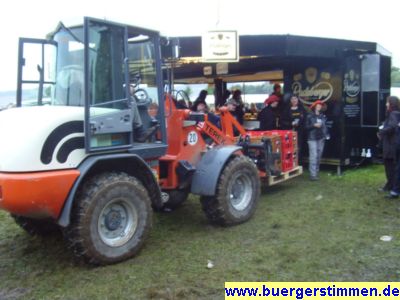 Pressefoto: http://www.buergerstimmen.de/ , 2008 &copy; Nachschub f&uuml;r den Bierstand