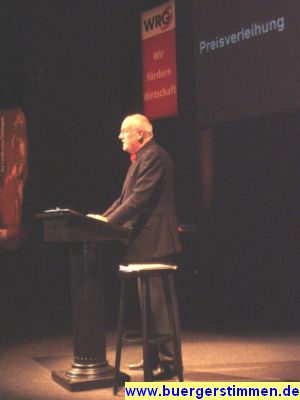 Pressefoto: http://www.buergerstimmen.de/ , 2008 &copy; Glenn Walbaum moderierte, sang und macht den Abend kurzweilig