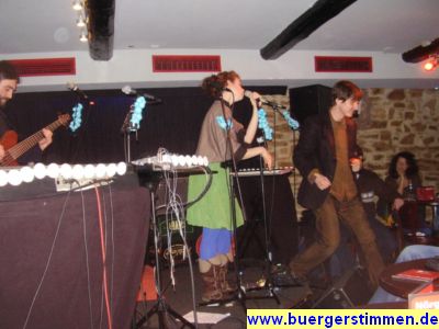 Pressefoto: http://www.buergerstimmen.de/ , 2009 &copy; Abgang der Musiker zum Ende des Konzerts