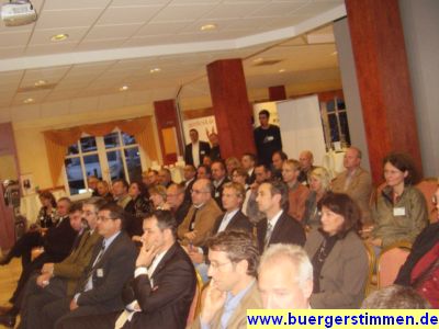 Pressefoto: http://www.buergerstimmen.de/ , 2009 &copy; Herr Pawlowski fesselte die Aufmerksamkeit der Zuh&ouml;rer.JPG