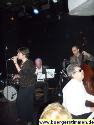 Pressefoto: http://www.buergerstimmen.de/ , 2010 &copy; Kein Bar(r)ock sondern sch&ouml;nen Barjazz pr&auml;sentierten 'Jazz Night Trio Plus One'