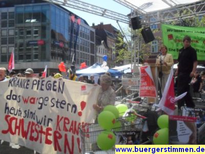 Pressefoto: http://www.buergerstimmen.de/ , 2011 &copy; Auch am Uni-Klinikum sollen unw&uuml;rdige Arbeitsbedingungen herrschen - nur der Idealismus Helfen zu wollen h&auml;lt viele Kranke(n)Schwestern und anderes Klinikumspersonal noch bei der Stange