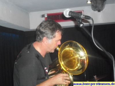 Pressefoto: http://www.buergerstimmen.de/ , 2011 &copy; Das Euphonium mit dem Kantapper-Musiker Uli Sobotta am Mundst&uuml;ck