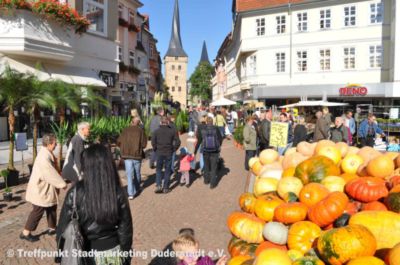 Pressefoto: http://www.wir-in-duderstadt.de/ , 2011 © Inmpressionen zum 16. Apfel- und Birnenmarkt in Duderstadt